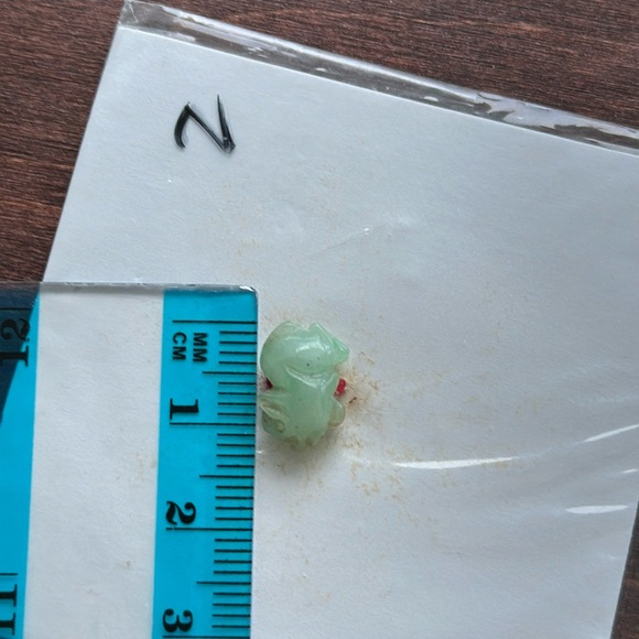 Antique Vintage Jadeite Jade Pendant (NEW) Baby Pig? Vegetable? - Picture 9 of 9